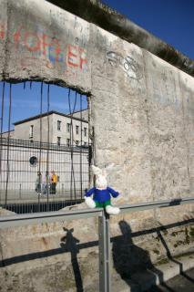 Chase at the Berlin Wall